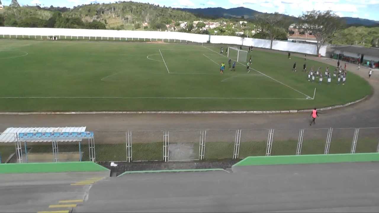 Camacã: Prefeito entrega Estádio reformado na abertura do Campeonato Amador 2019
